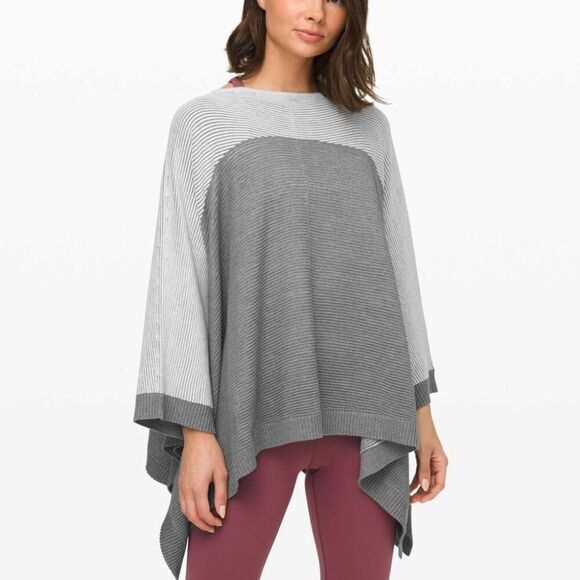 Lululemon It All Lines Up Poncho - Picture 2 of 15